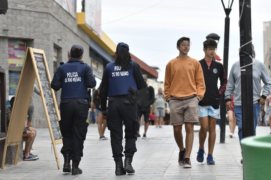 Río Negro actualizará los salarios de policías y personal del Servicio Penitenciario